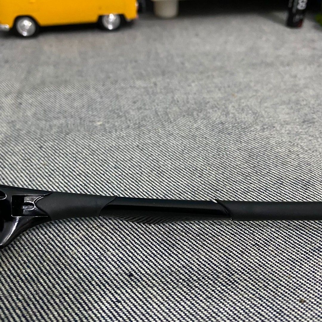 Oakley Half Jacket 1.0 Version All Black, Men's Fashion, Watches   Accessories, Sunglasses  Eyewear on Carousell