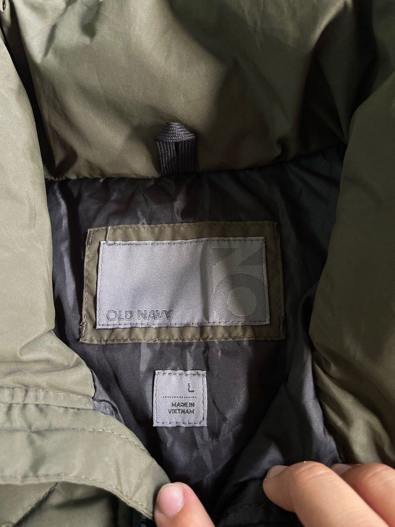 Old Navy puffer jacket (Category: Coats, Jackets and Outerwear) located in Davao. Submitted by gvgsobre (Listing ID 1216636587, Image 2). Description: Old Navy puffer jacket Excellent legit CR 10/10 Not thrifted (padala galing labas) Natambak nlng L on tag, dimes 25.5X29 950 only!!.