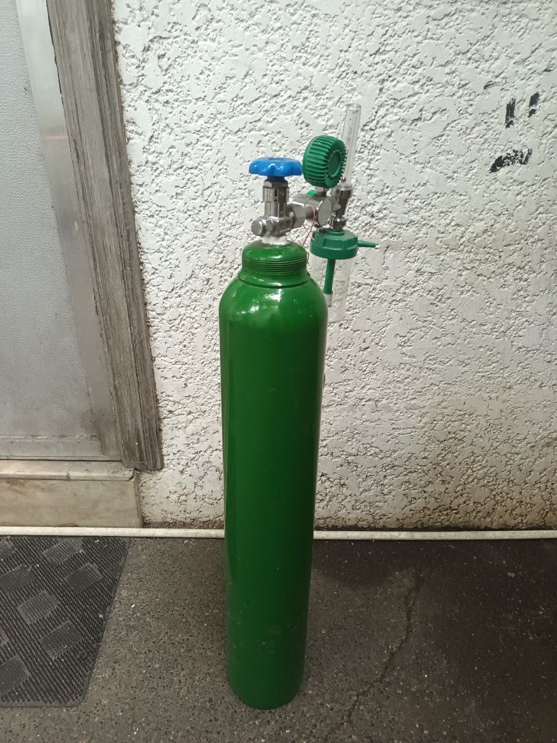 Oxygen Tank 15 lbs., Health & Nutrition, Medical Supplies & Tools on