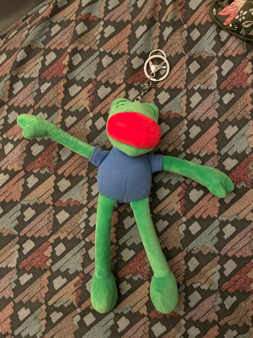 Pepe the frog key chain, Hobbies & Toys, Toys & Games on Carousell
