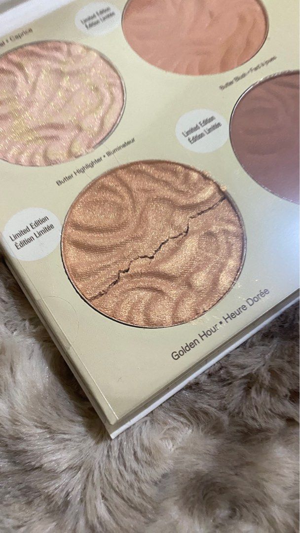 Physicians Formula Palette (Category: Makeup) located in Paranaque City. Submitted by makeup_glam (Listing ID 1216470243, Image 3). Description: Brand new but 1 pan damaged Still a very sulit buy.