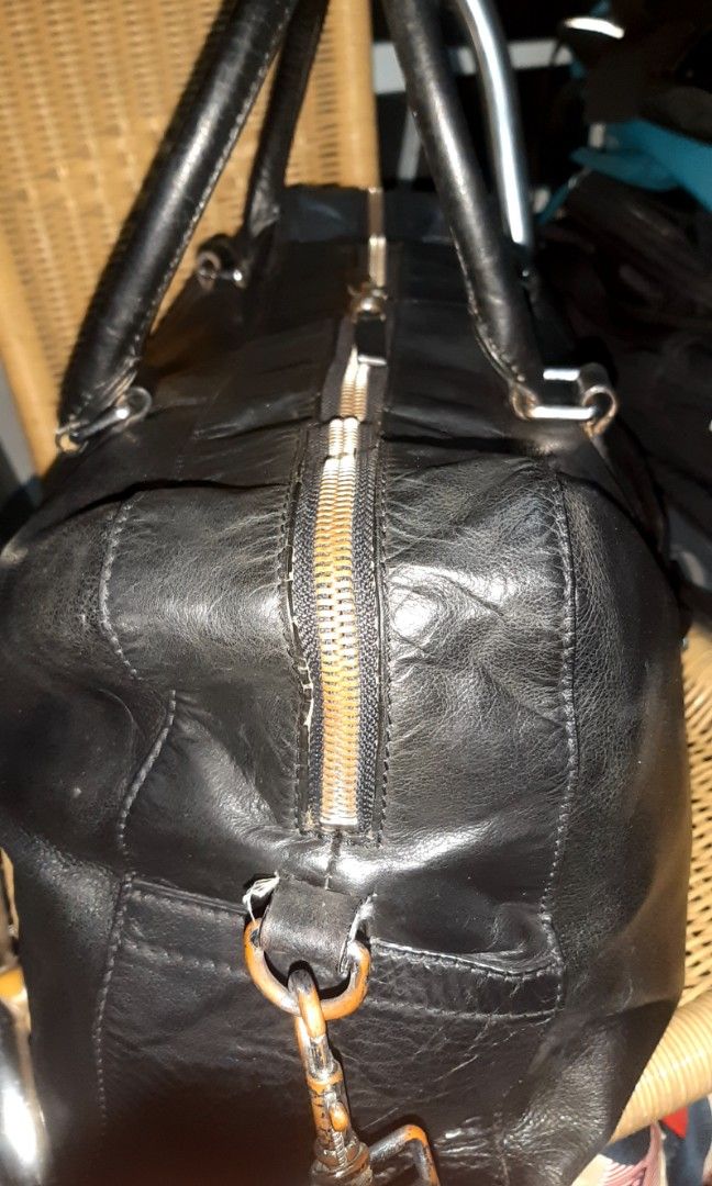 REISS LONDON LEATHER, Luxury, Bags & Wallets on Carousell