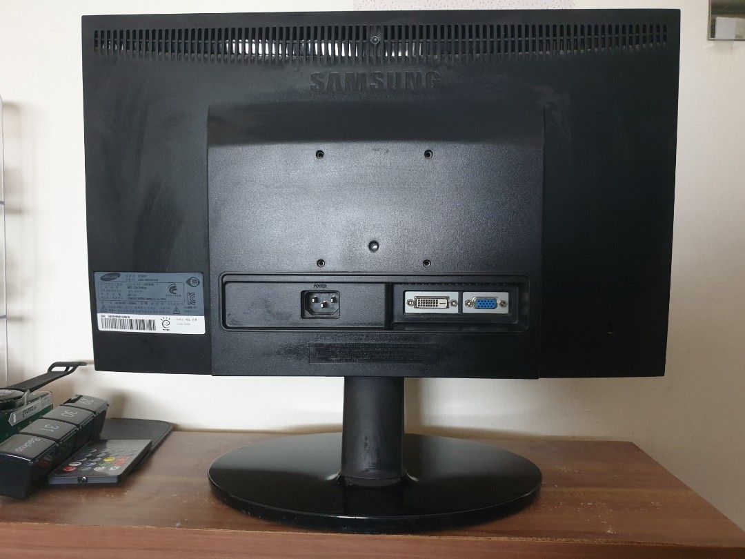 Samsung SyncMaster E1920 Desktop Monitor, Computers & Tech, Parts ...