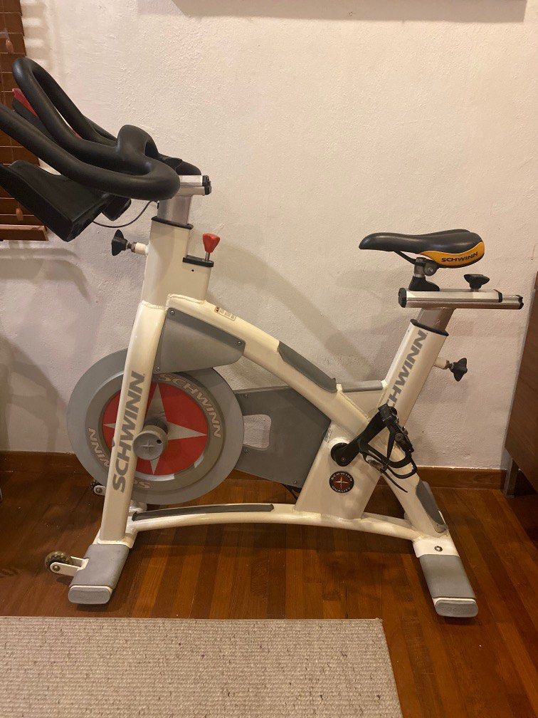 SCHWINN spin bike Sports Equipment Exercise Fitness Cardio