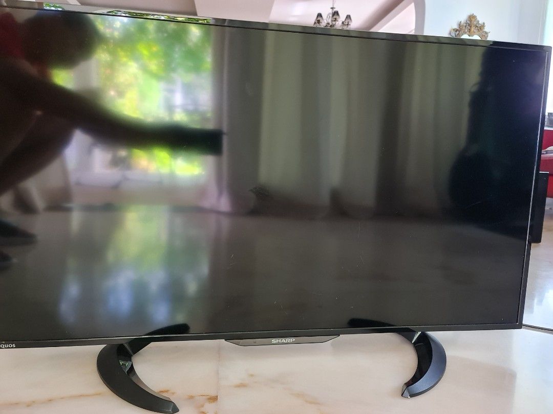 Sharp 40 inch tv, TV & Home Appliances, TV & Entertainment, TV on Carousell