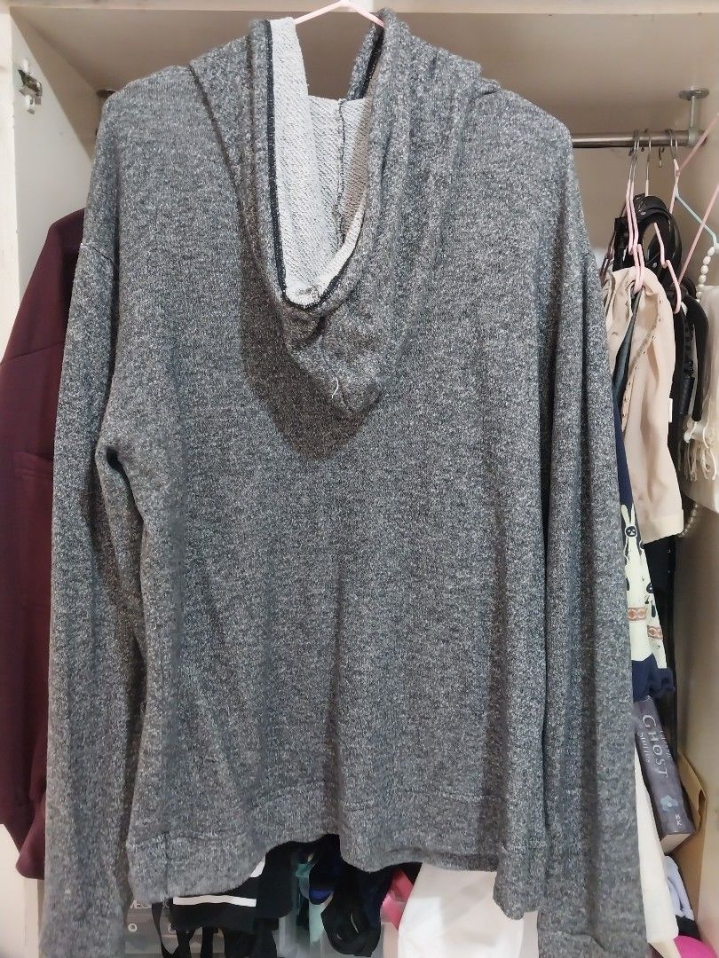 Straightforward Hoodie (Category: Coats, Jackets and Outerwear) located in Las Pinas. Submitted by an.me.o (Listing ID 1216527574, Image 2). Description: straightforward jacket bought from the site a while ago measurements and more pics available upon request.