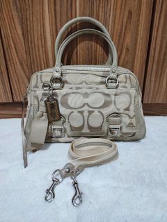 (Kategori: ) berada di . Dikirim oleh febbi_mommydanishmds (ID iklan 1216648497, Gambar 1). Deskripsi: .