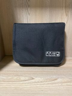 Toiletries travel bag