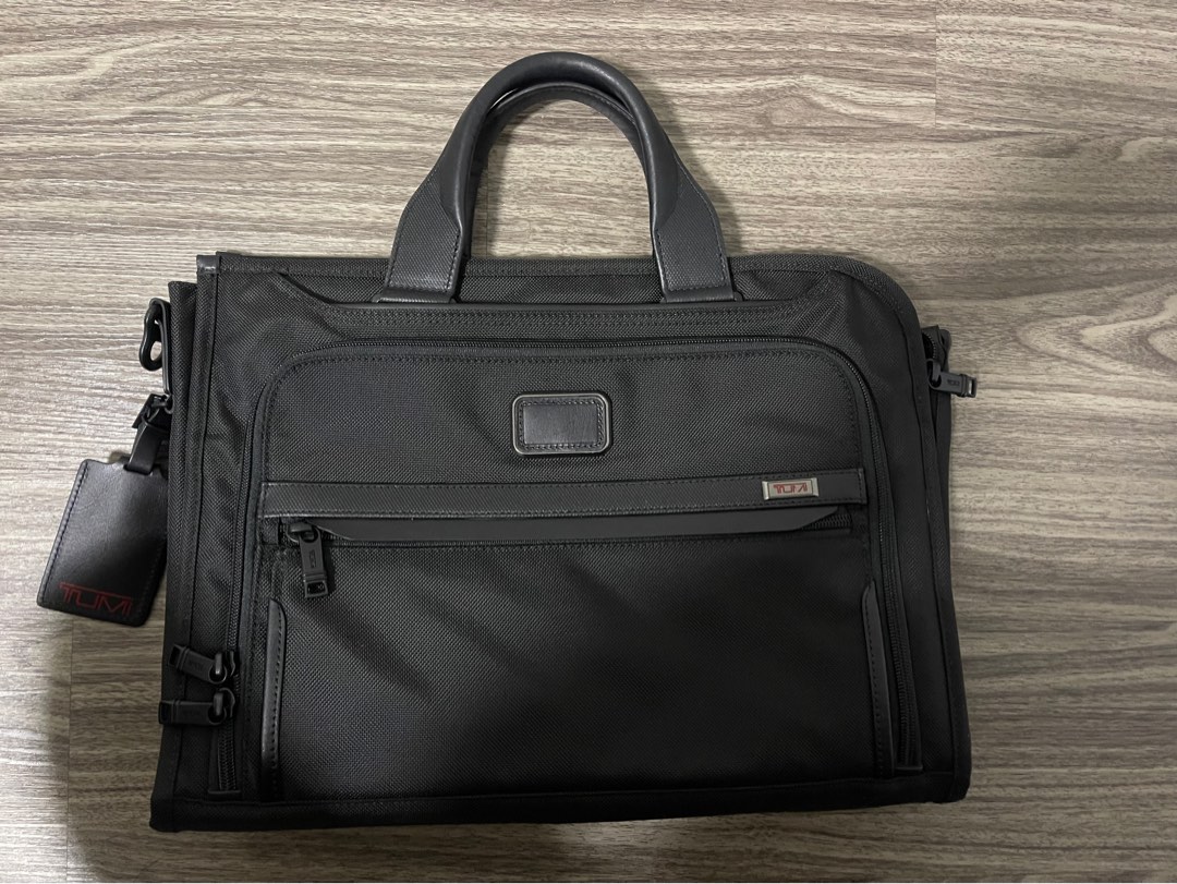 TUMI Laptop carrier, Men's Fashion, Bags, Sling Bags on Carousell