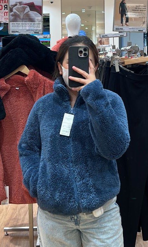 Jaket bulu uniqlo top