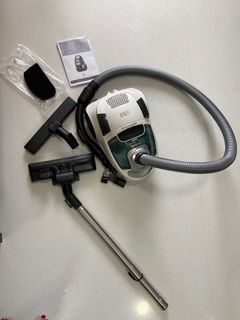 (Category: ) located in . Submitted by jasminottenburg (Listing ID 1216551446, Image 1). Description: .