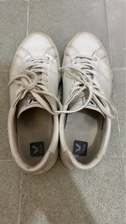 （分類：）位於 。 由 sneakerzzzz 提交（商品編號 1216579030，圖片 1）。簡介： 。