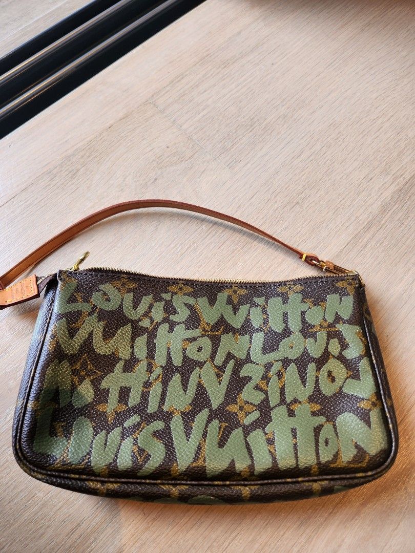 Vintage Louis Vuitton x Stephen Sprouse Pochette Accessories Khaki Gra –  Madison Avenue Couture