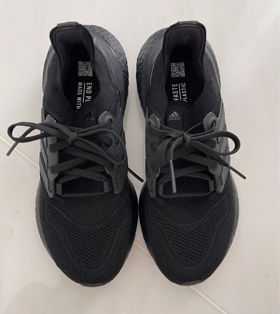 Like New Women Adidas Ultraboost 22 - All Black, Women's Fashion, Footwear,  Sneakers on Carousell