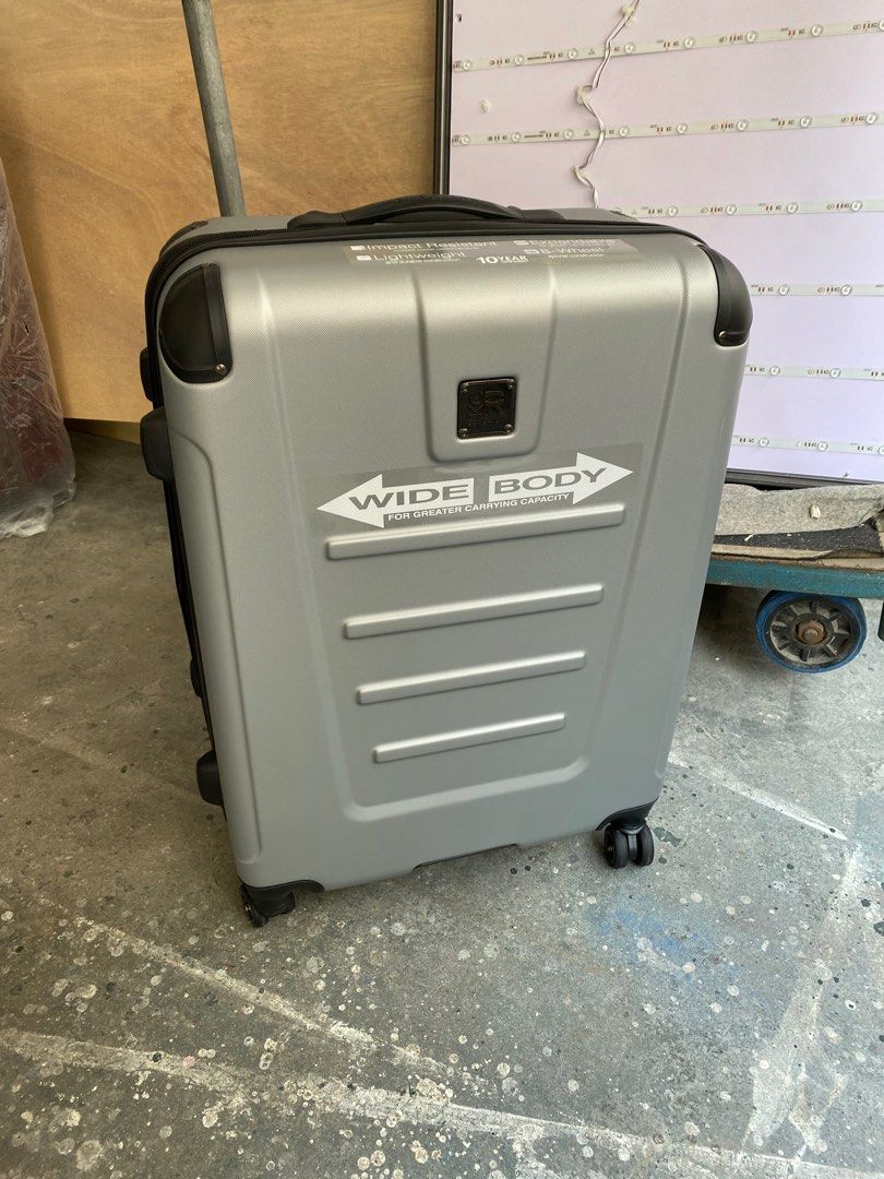 全新25/27”Kenneth Cole 加寬擴容全新new 可拆換輪wheels spinner 喼