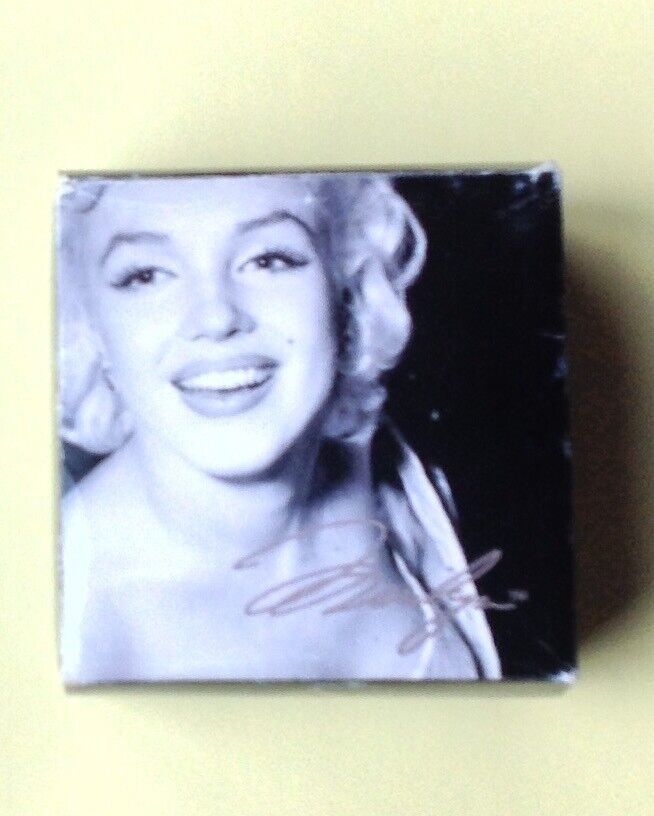 Marilyn monroe fossil store watch