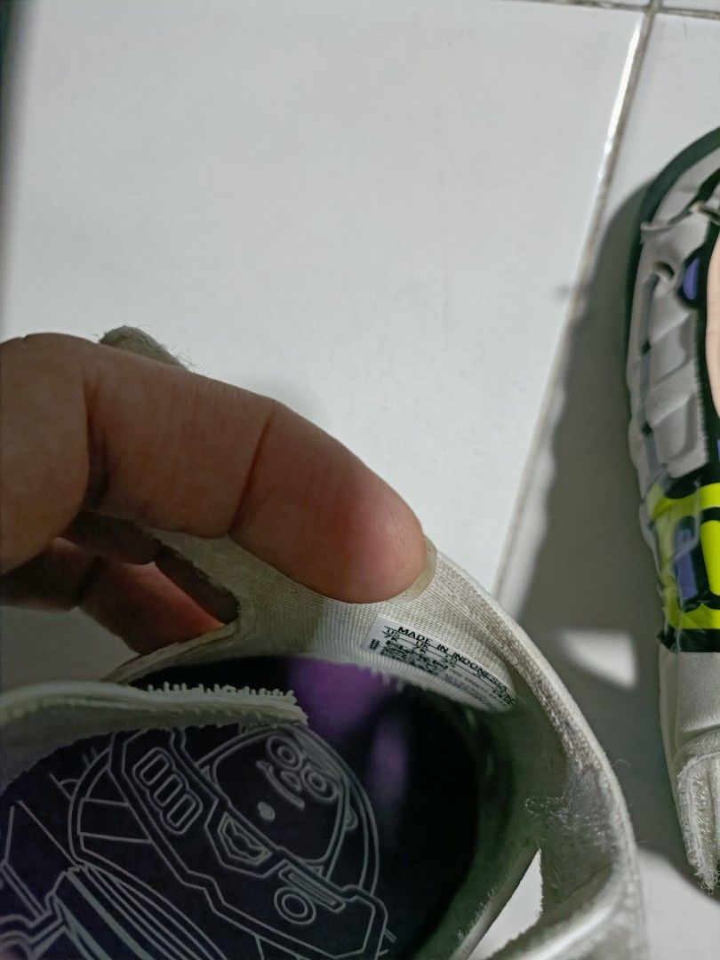 Buzz sales lightyear yeezy
