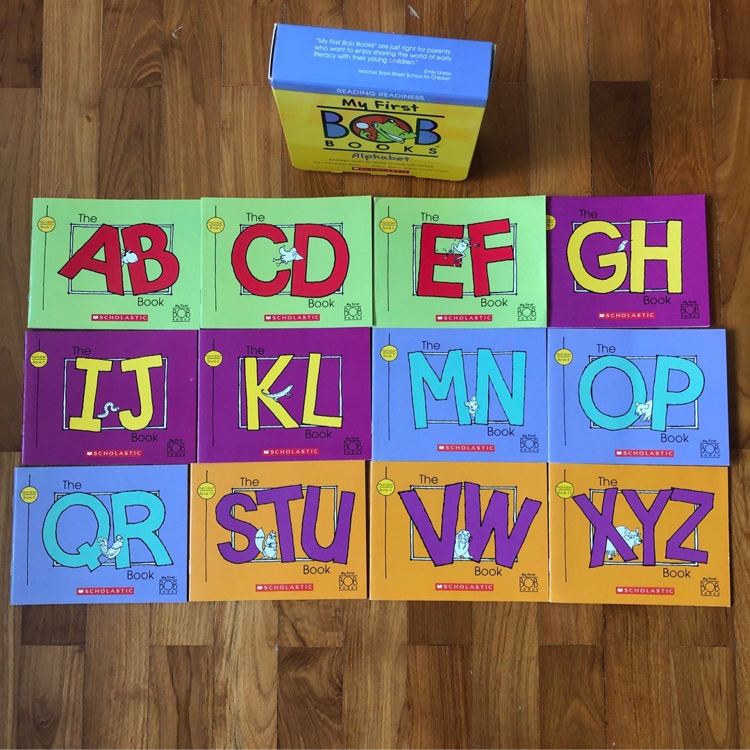 3 sets of Scholastic English pictorial picture story books beginners