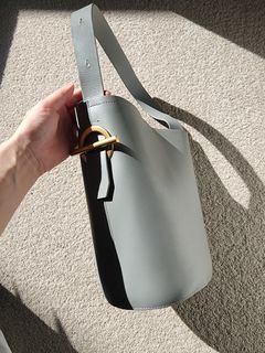 90％ new Oroton bucket bag