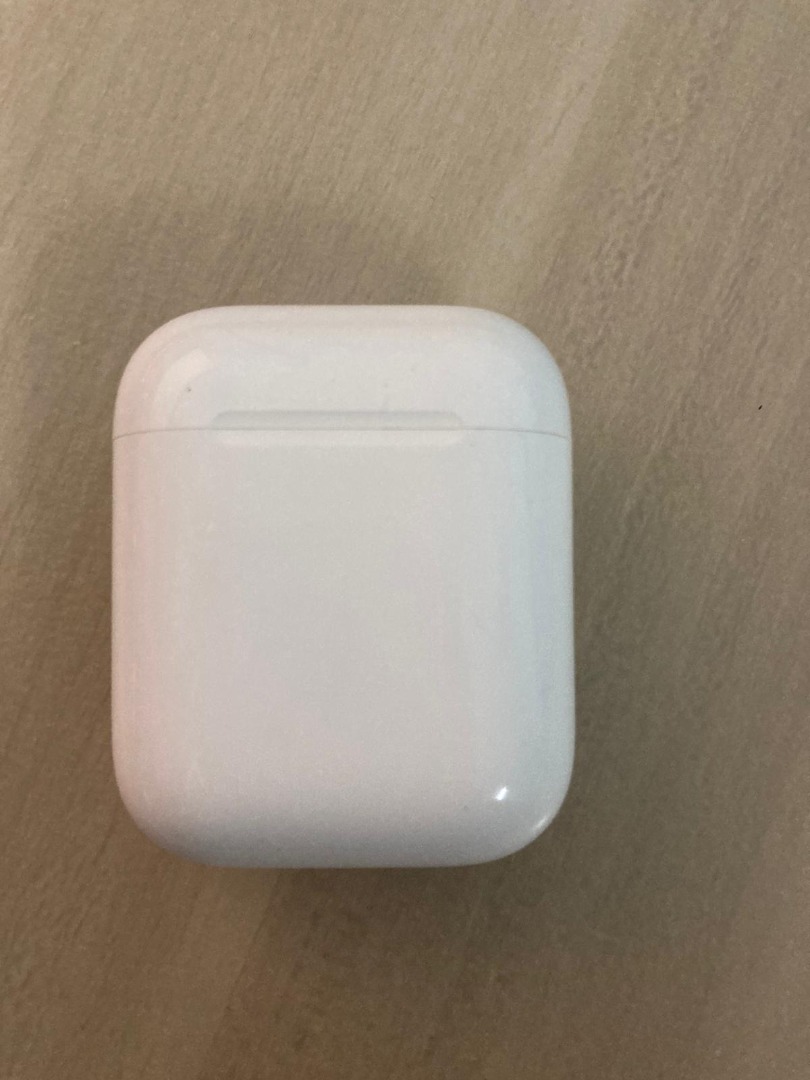 Apple Airpods (2nd Generation) Charging Case, Audio, Earphones on