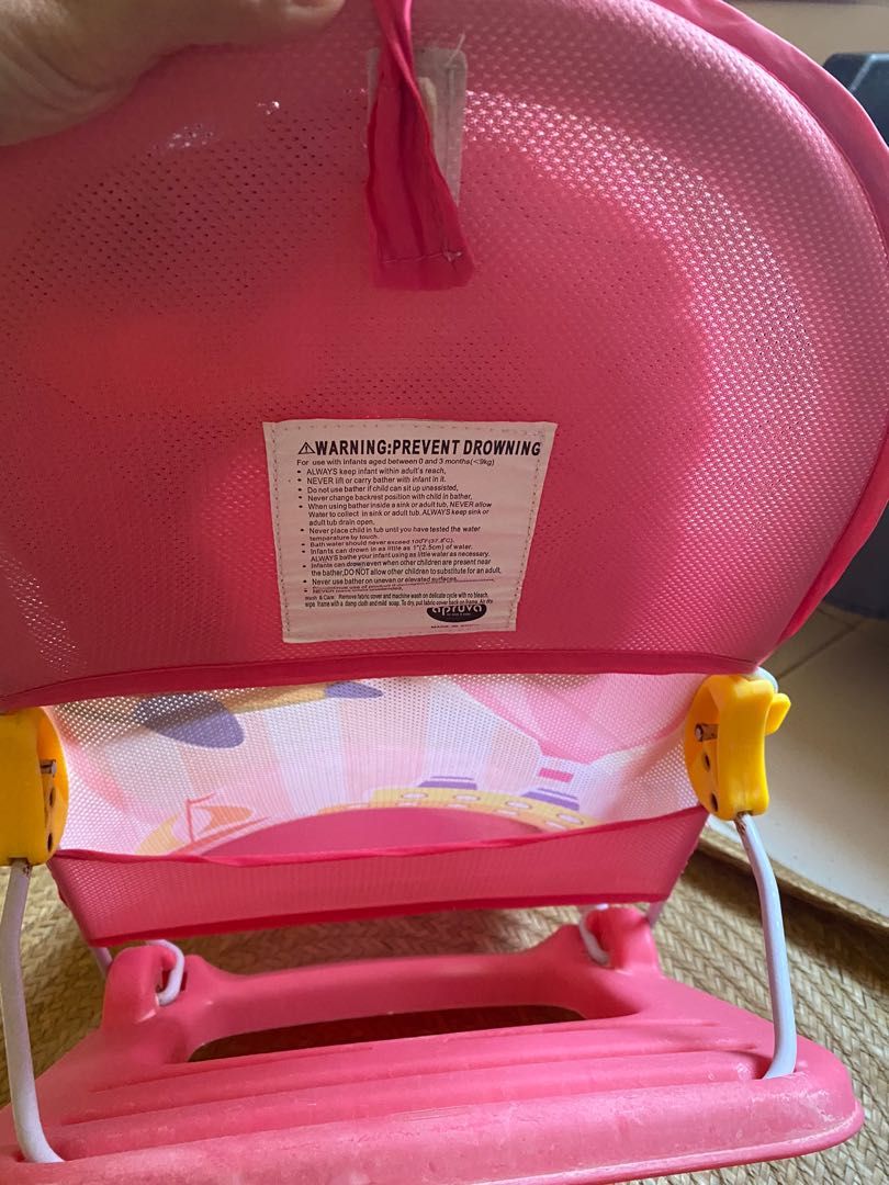 apruva baby bather (Category: Bathtub & Bath Accessories) located in Batangas. Submitted by phiakate (Listing ID 1216744678, Image 3). Description: bought at sm for 999.75, used since new born to 12 months. still in good condition and adjustable. no box pls refer to the pic I've posted for other information of the product. .
