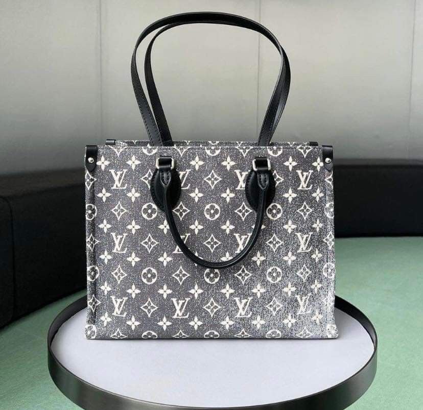 LV On The Go black, Luxury, Bags & Wallets on Carousell