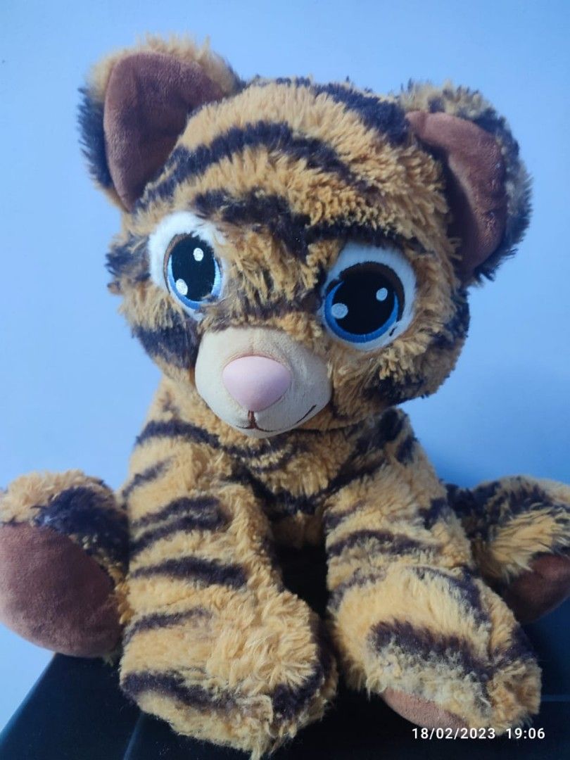 Build a bear tiger, Hobbies & Toys, Toys & Games on Carousell
