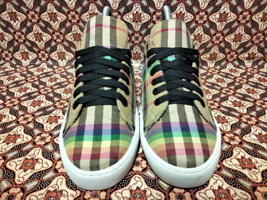 Burberry Rainbow Vintage Check Sneakers Fesyen Wanita Sepatu di Carousell