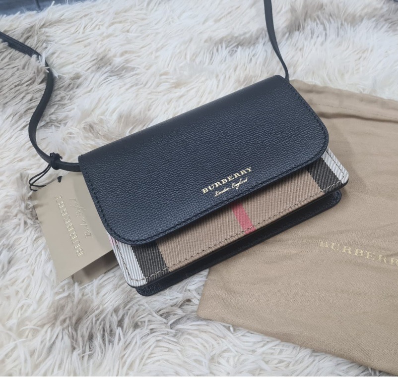 BURBERRY WALLET ON CHAIN BLACK