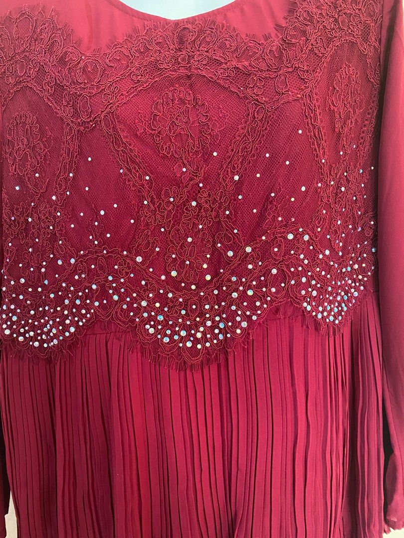 CARYAZARA KURUNG (Category: Baju Kurung & sets) located in Dungun. Submitted by ira_rahim (Listing ID 1216707086, Image 3). Description: CARYAZARA KURUNG PAKAI SEKALI SAHAJA SAIZ: 44 (Bahu: 16, Dada: 42) PLEATED & FULLY LINING & LACE & BEADS SELL PRICE: RM100.