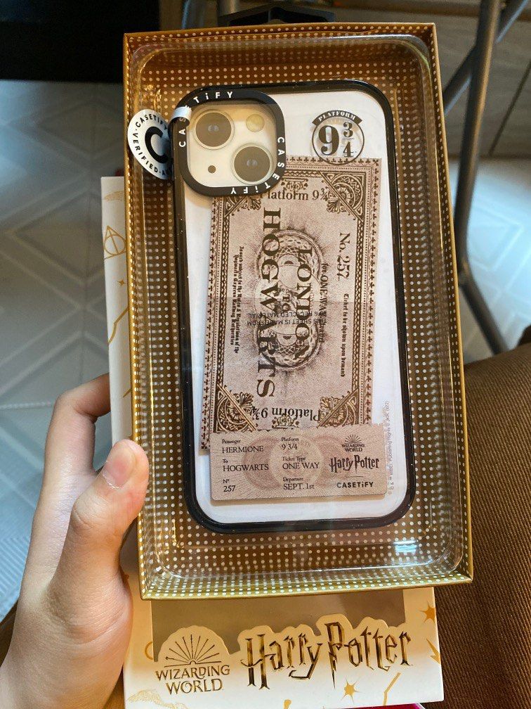 CASETIFY Harry Potter iPhone 14, 手提電話, 電話＆平板電腦配件, 手機套及手機殻 Carousell
