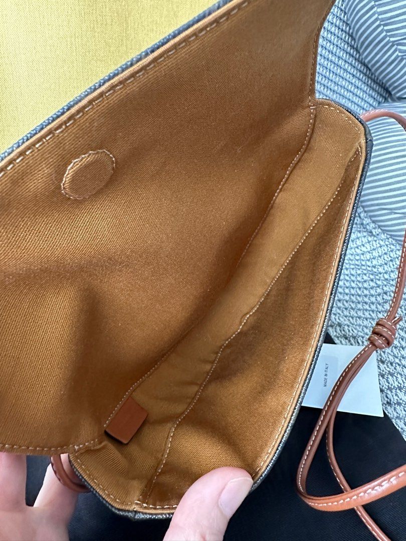 Celine triangle shoulder bag hot sale