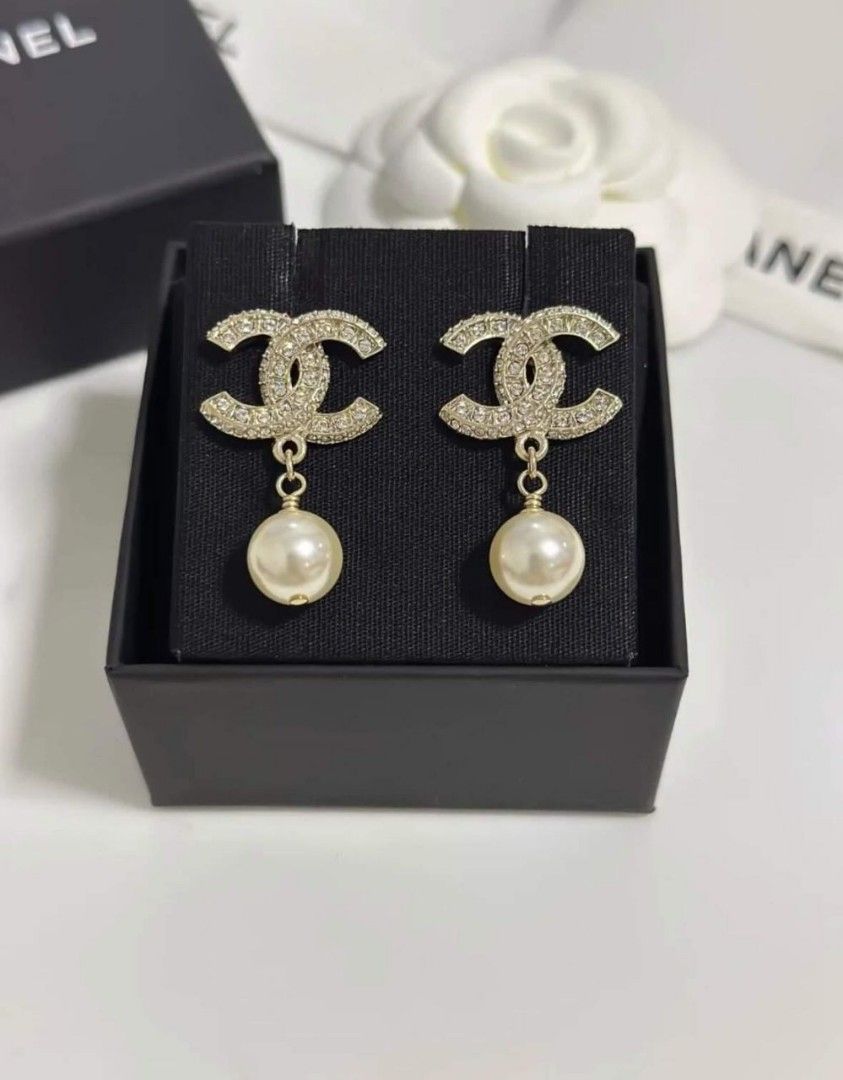 Chanel Classic CC Logo Crystal Earring with Pearl in LGHW, Luxury,  Accessories on Carousell