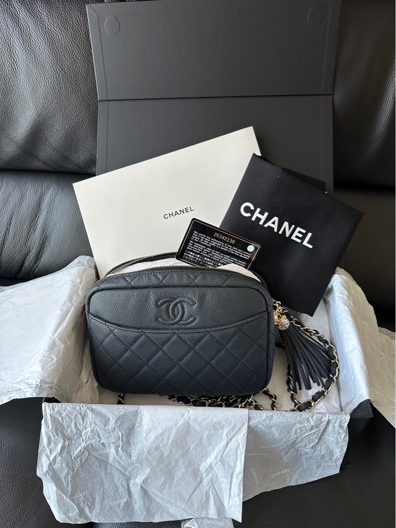 Chanel coco hotsell tassel camera bag