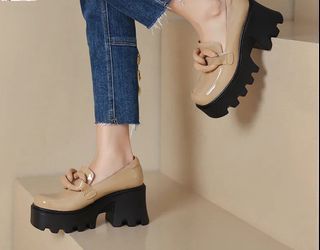 Chunky loafers/platform shoes