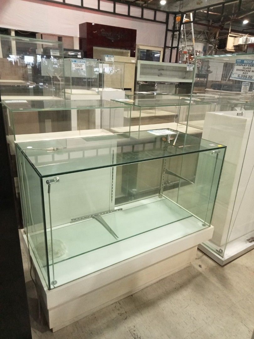 DISPLAY GLASS SHOWCASE on Carousell