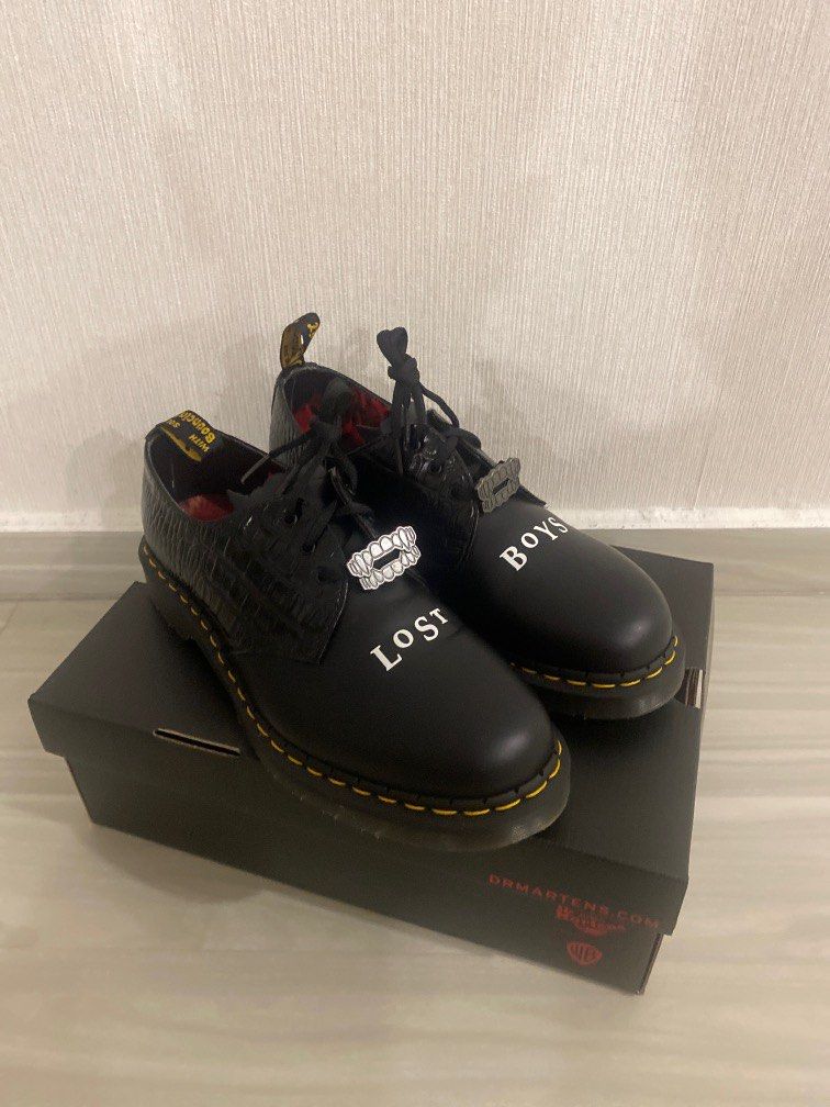 Dr marten boys best sale