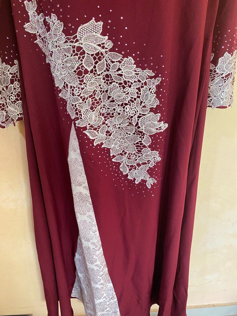 DRESS/JUBAH (Category: Dresses) located in Dungun. Submitted by ira_rahim (Listing ID 1216687333, Image 3). Description: DRESS/JUBAH SAIZ: 42 (shoulder: 16, bust: 42) ALL LACE & BEADS: CANTIK TERLETAK, TIADA ROSAK.