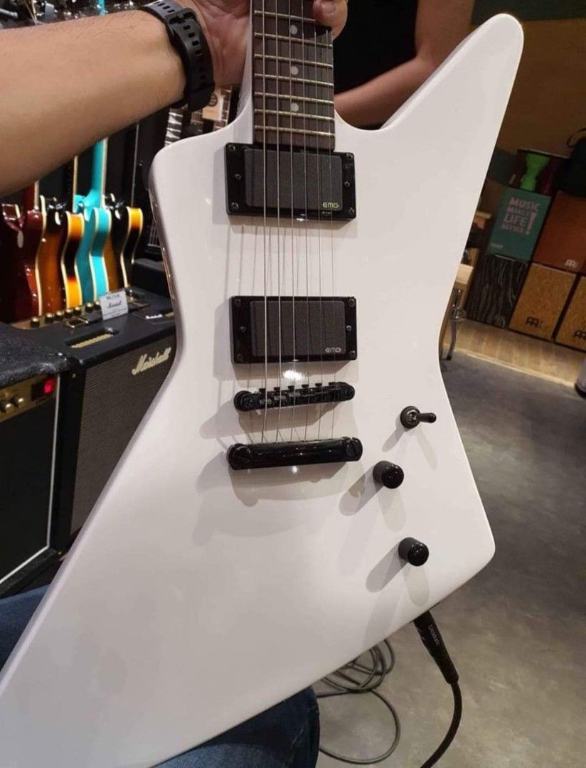 Epiphone 1984 Explorer EX Alpine White Hobbies Toys Music