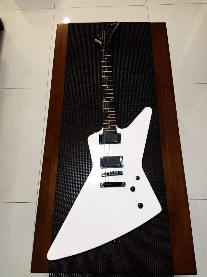 Epiphone explorer 1984 alpine white discount