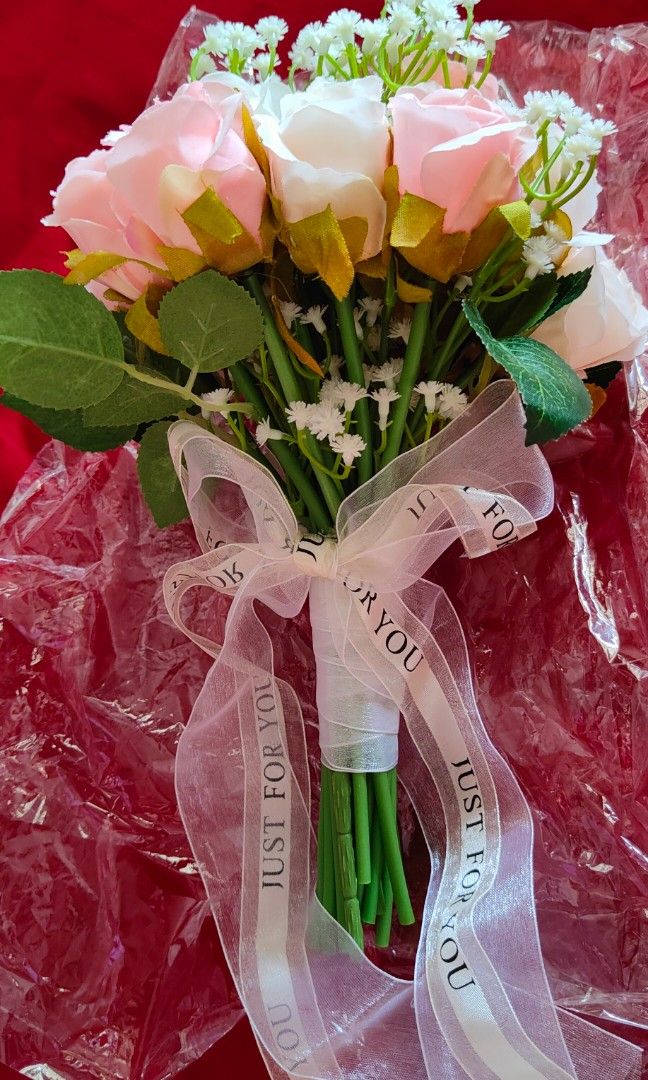 Fake Flower Bouquet, Furniture & Home Living, Home Decor, Artificial