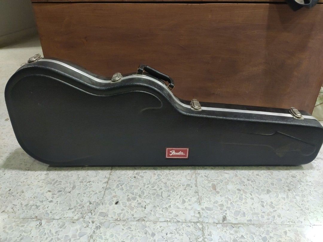 Fender red 2025 label case