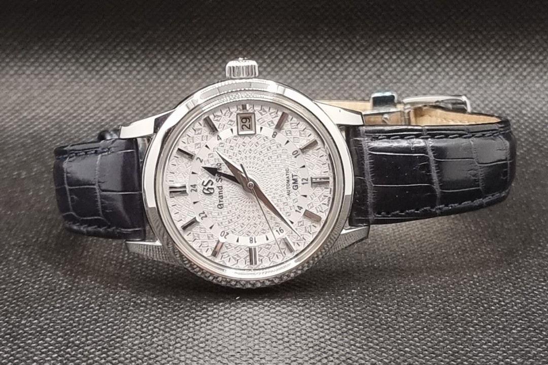 Grand seiko Sbgm235 limited edition, Luxury, Watches on Carousell