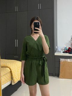 Green Jumpsuit / Jumpsuit Hijau
