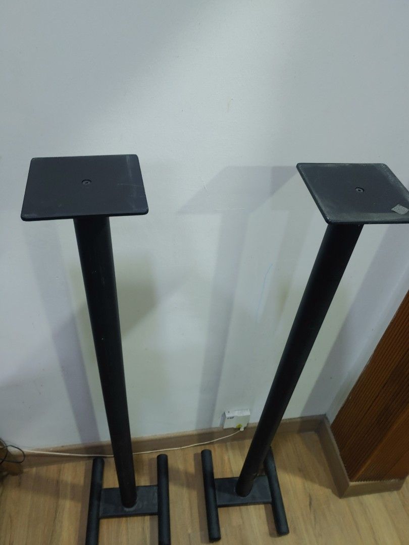 Hifi surround speaker stand, Audio, Other Audio Equipment on Carousell