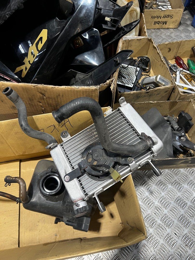 Honda CBR150R 20112015 ECU Throttle Body Radiator, Motorcycles