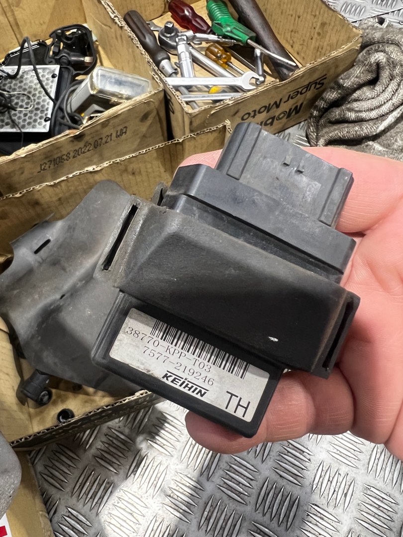 Honda CBR150R 20112015 ECU Throttle Body Radiator, Motorcycles