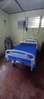 Hospital bed 2 cranks