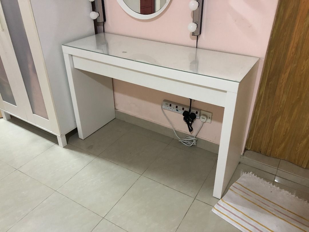 Malm dressing table outlet measurements