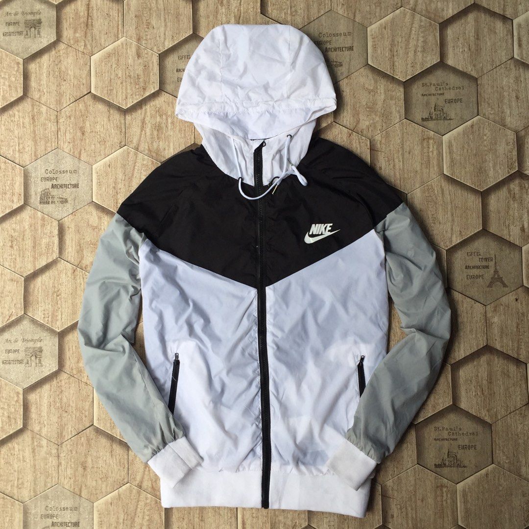 Jaket running Nike Fesyen Pria Pakaian Lainnya di Carousell
